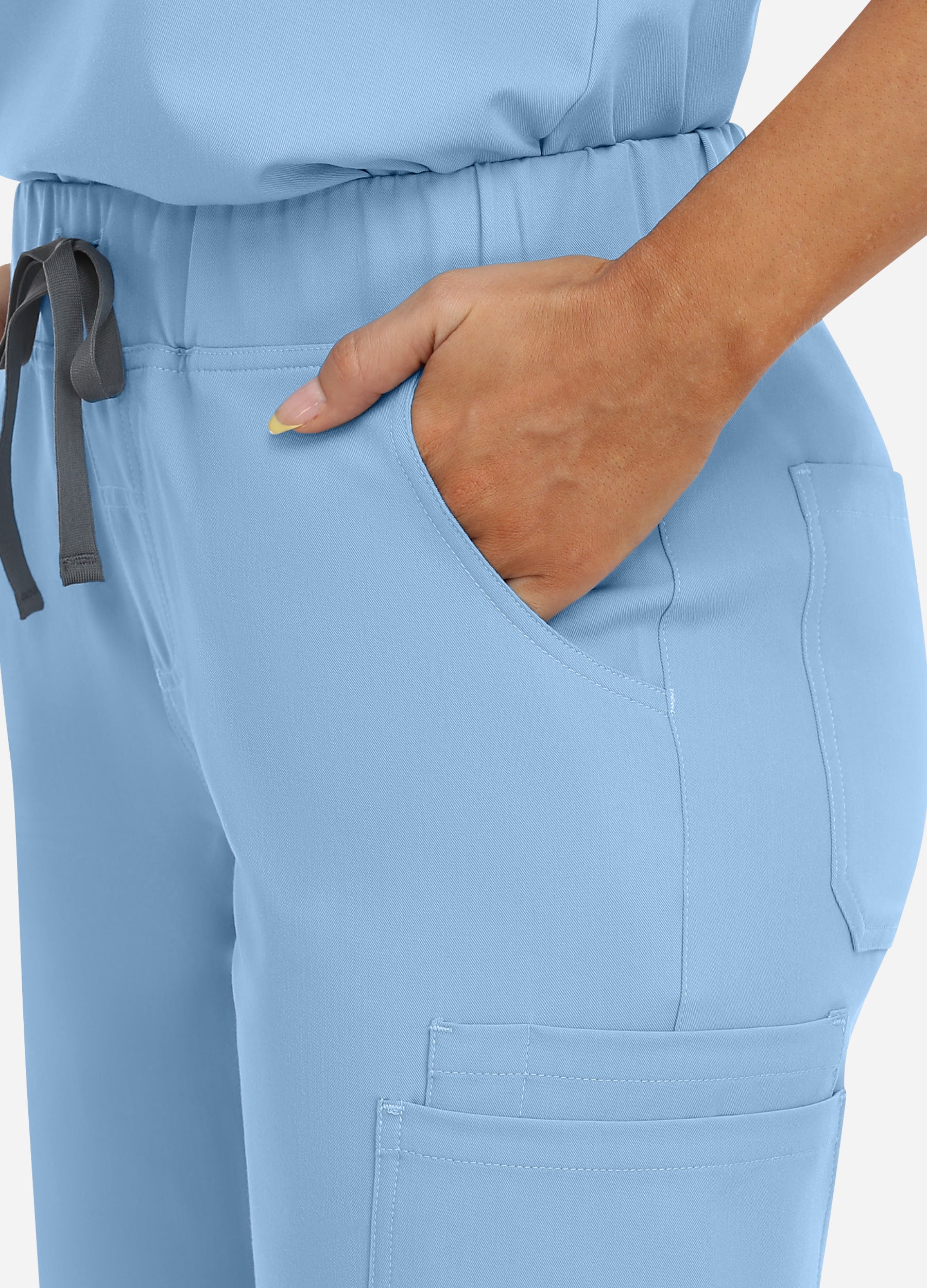 Pantaloni scrub affusolati a 8 tasche da donna