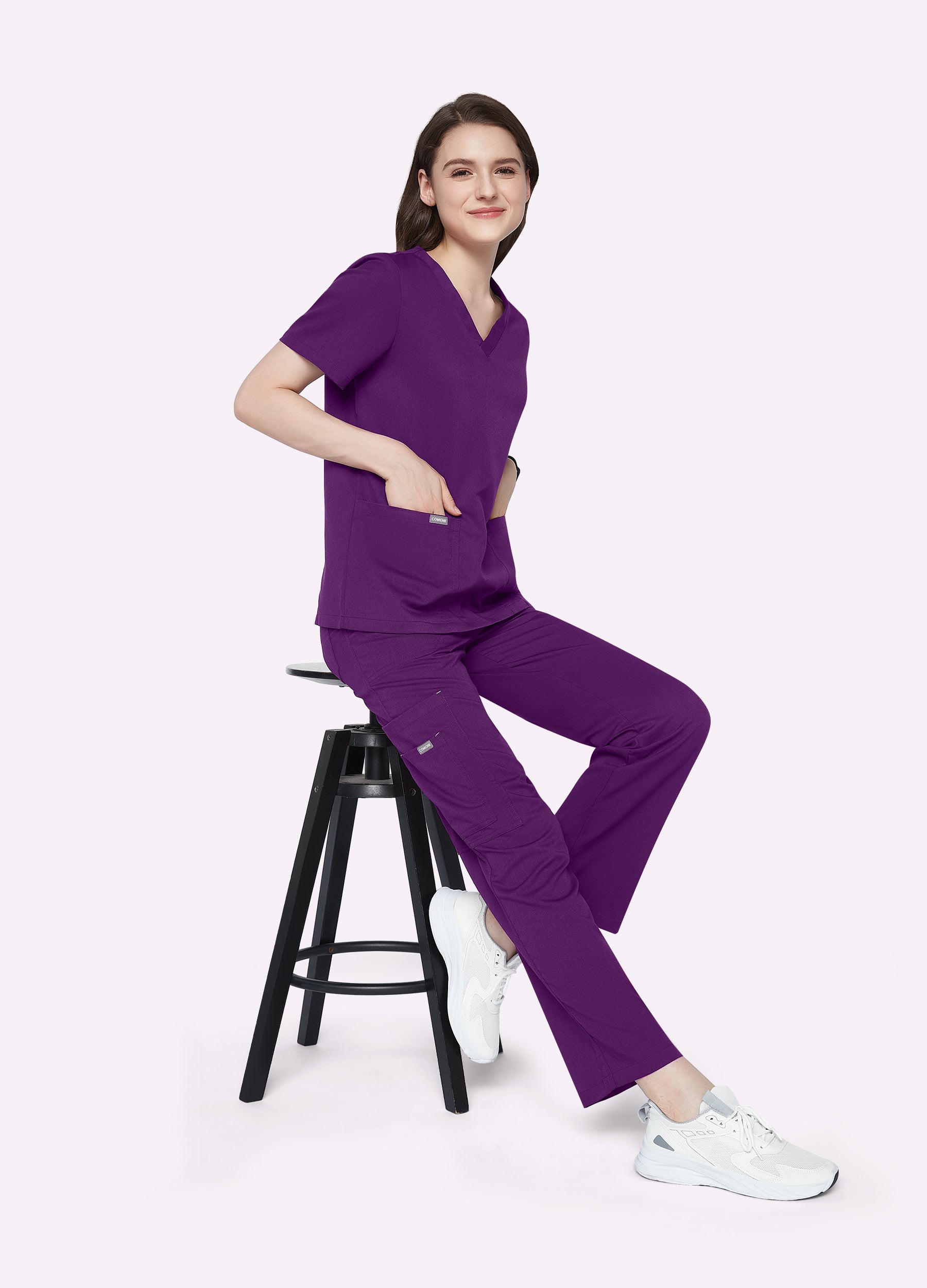 StyleFlex™ 10-Pocket Essential Scrub Set