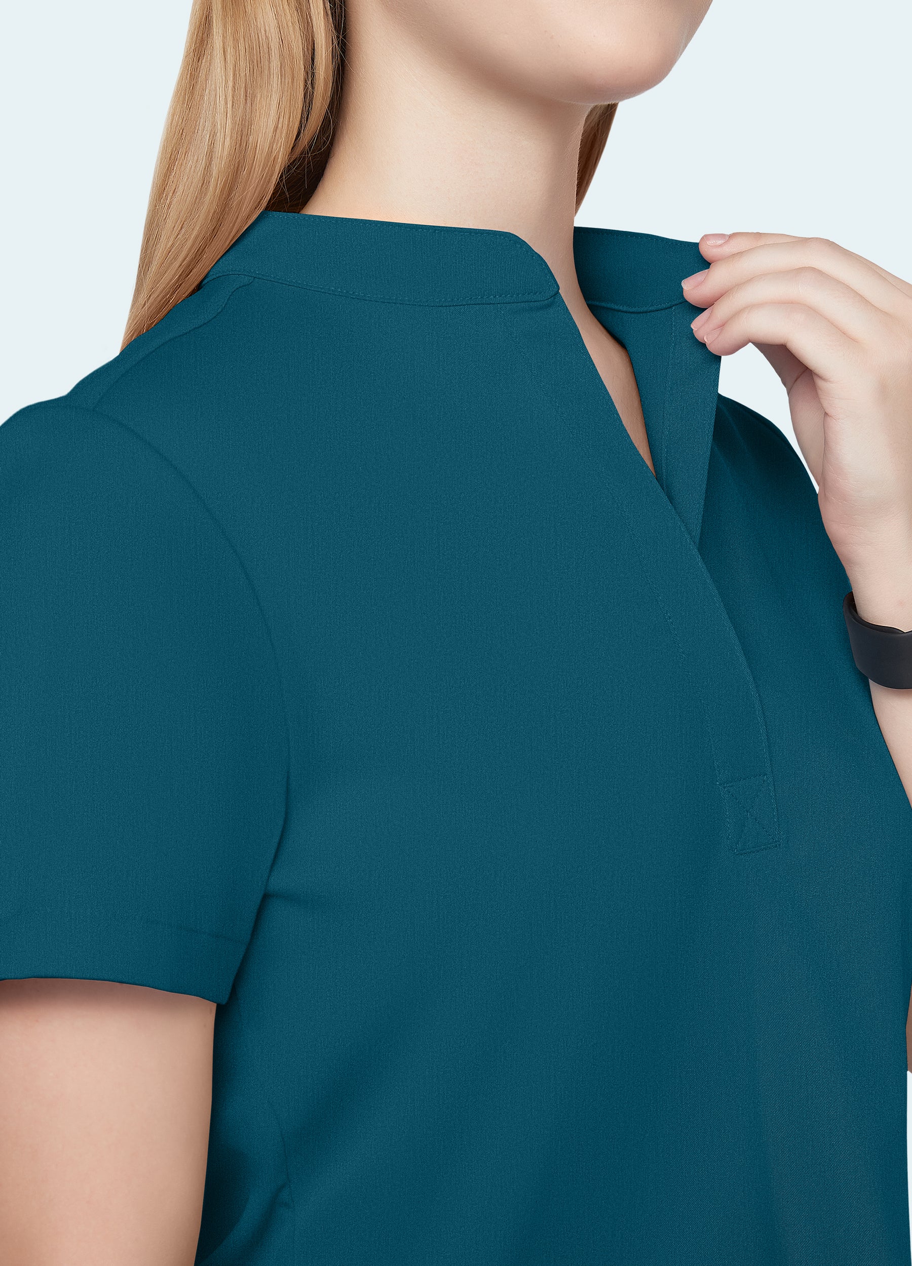 ProEase™ Collar Scrub Top