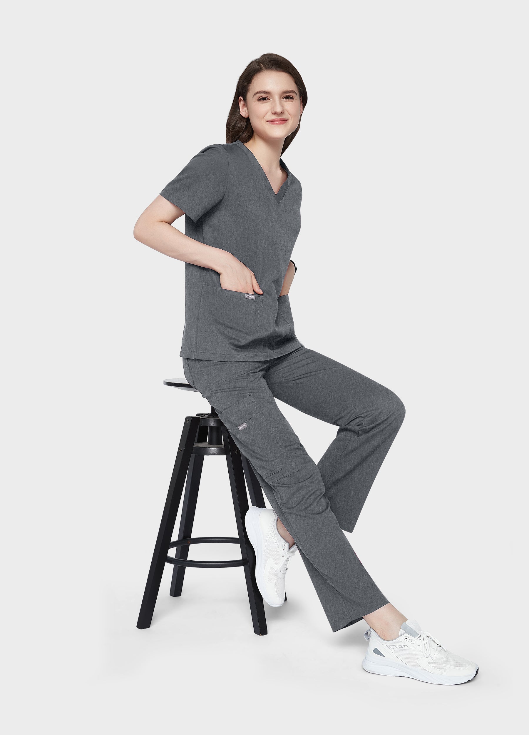 StyleFlex™ 10-Pocket Essential Scrub Set