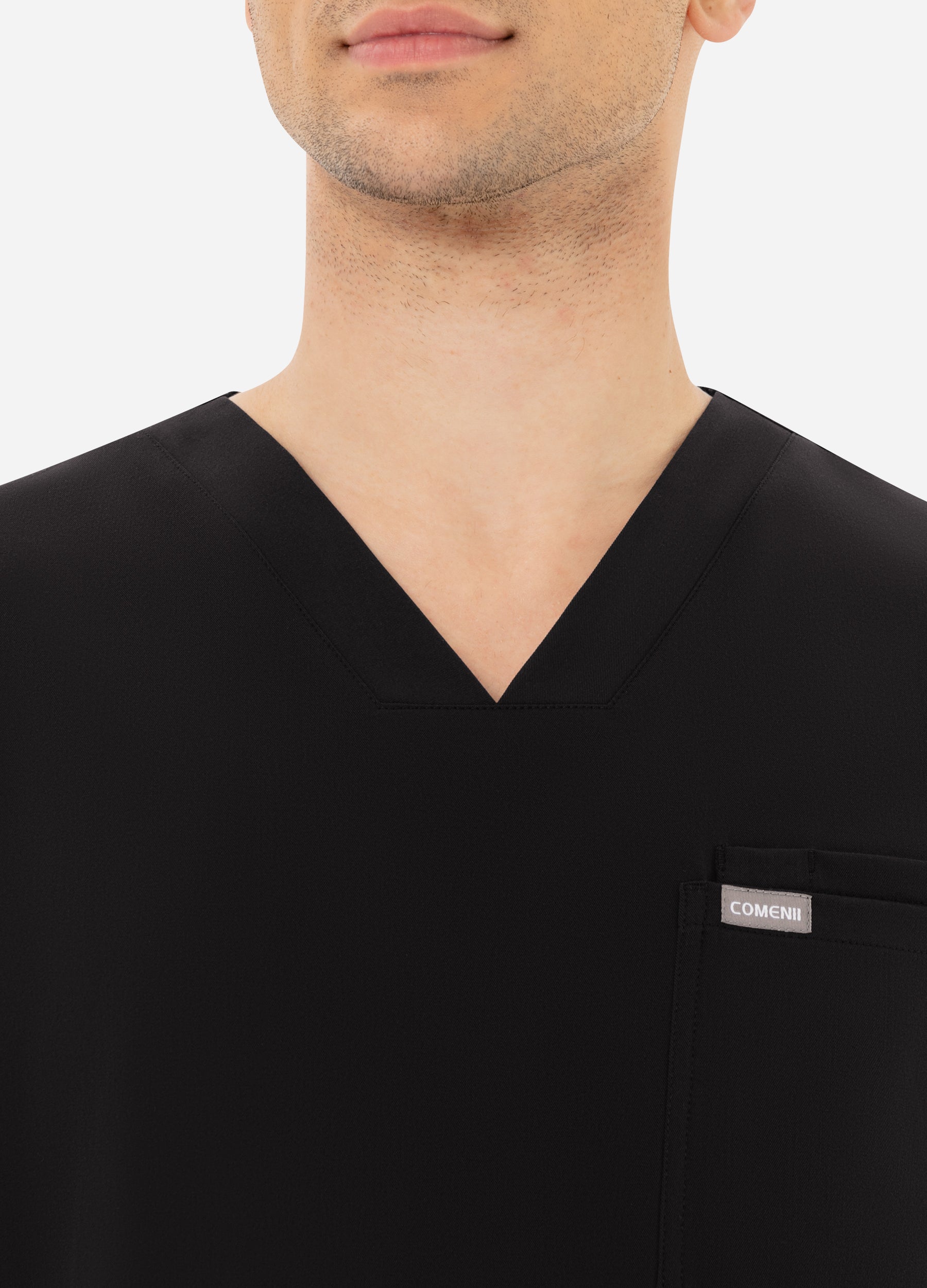 Blusa médica entallada con 2 bolsillos en el pecho para hombre