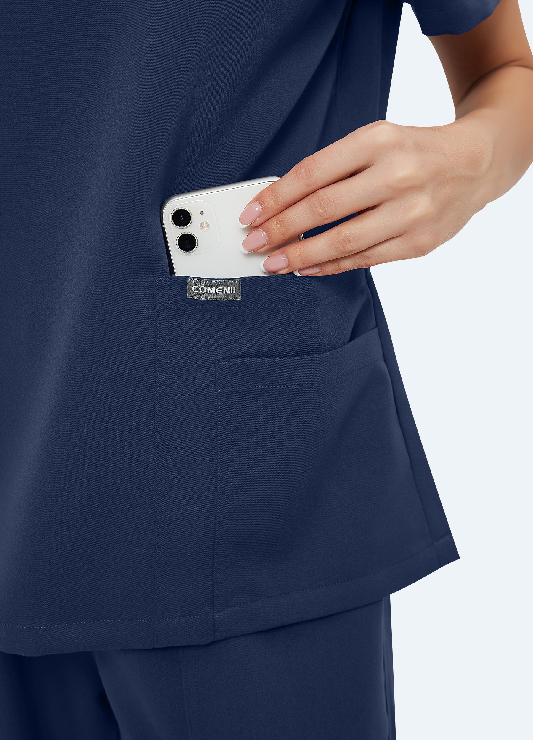 DynaComfort™ Zipper Scrub Top