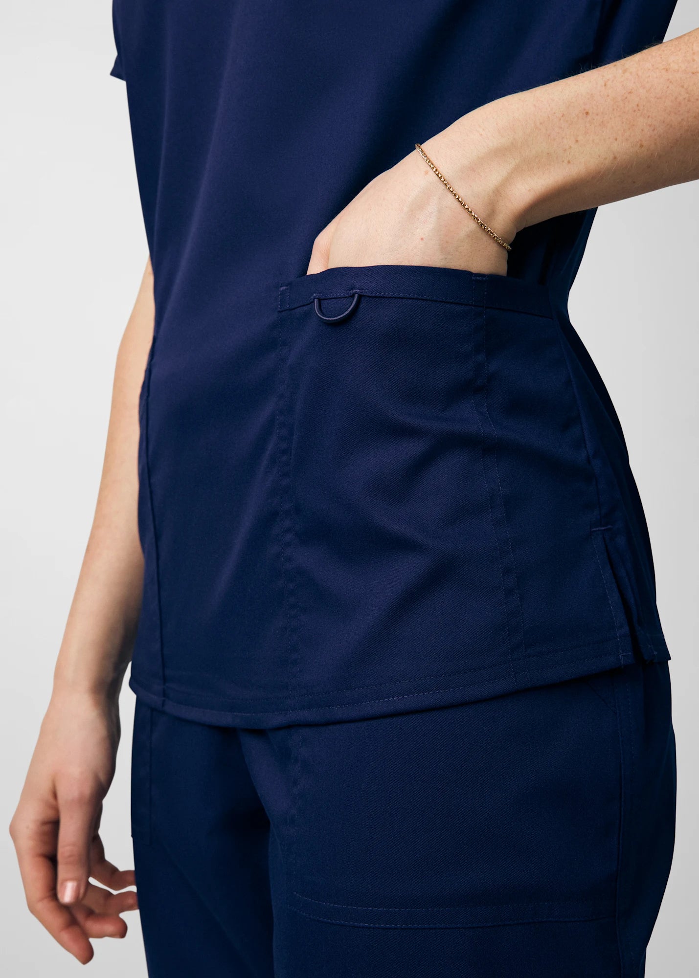 3-Pocket V-Neck Top TEST