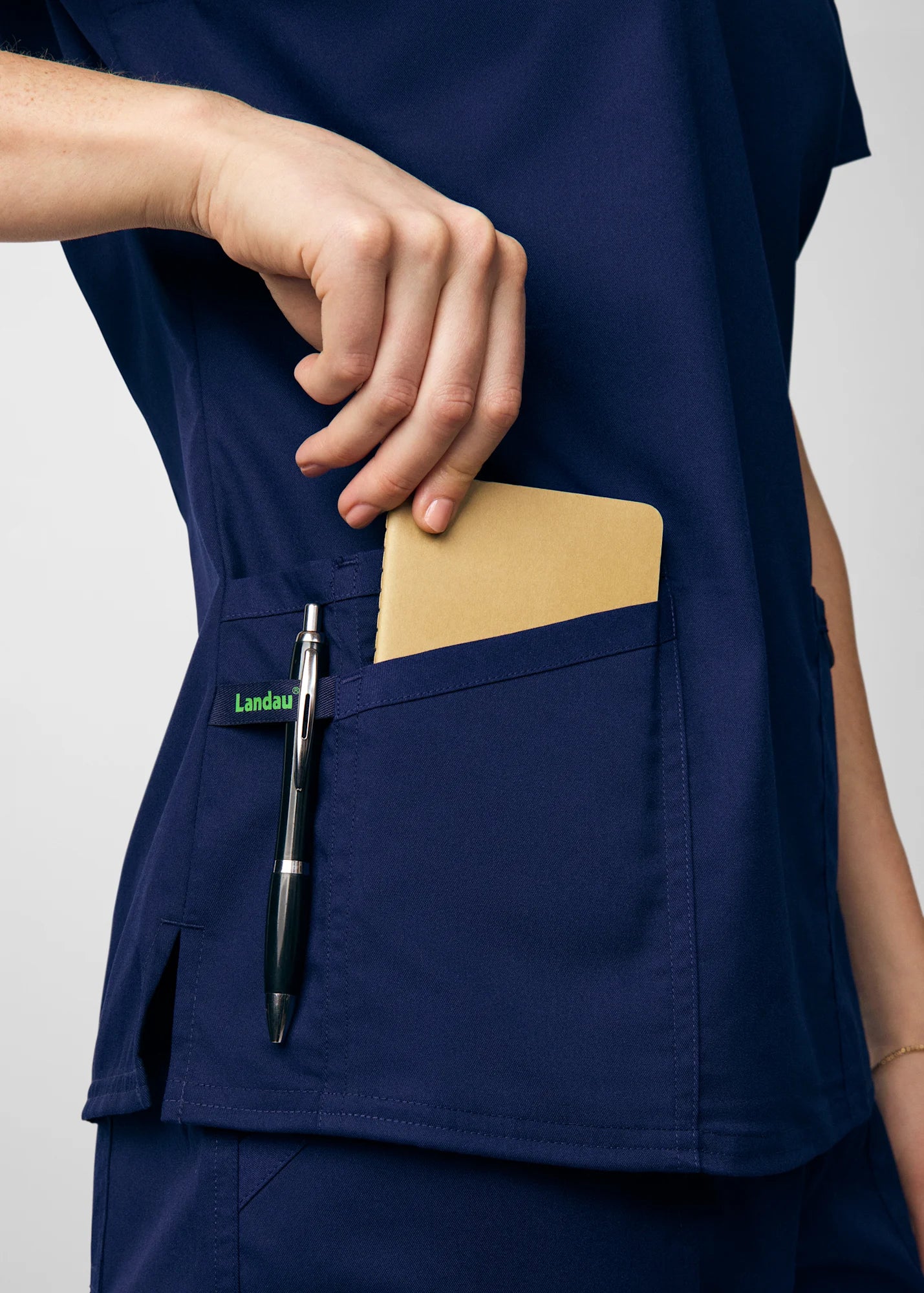 3-Pocket V-Neck Top TEST