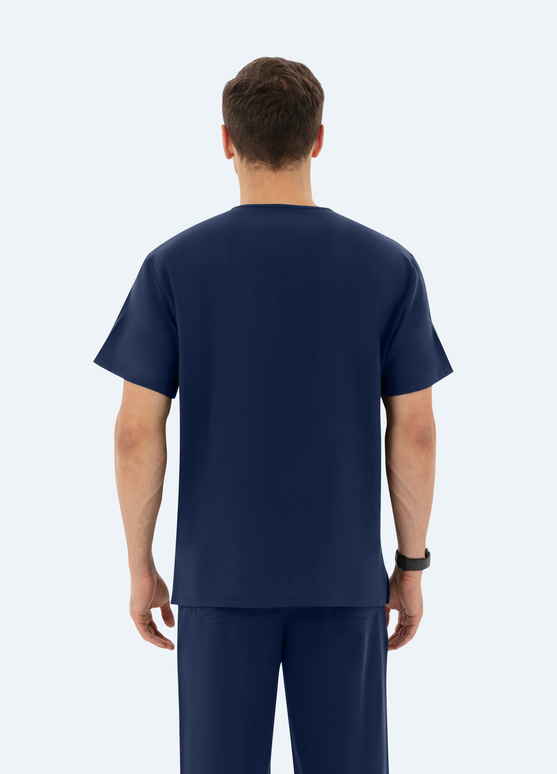 Blusa médica entallada con 2 bolsillos en el pecho para hombre